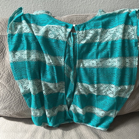 Maurice’s Summer Top - Picture 2 of 5